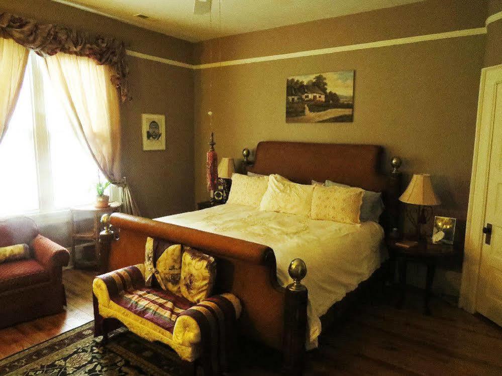 Inn Upon Moon River Plantation Chester エクステリア 写真
