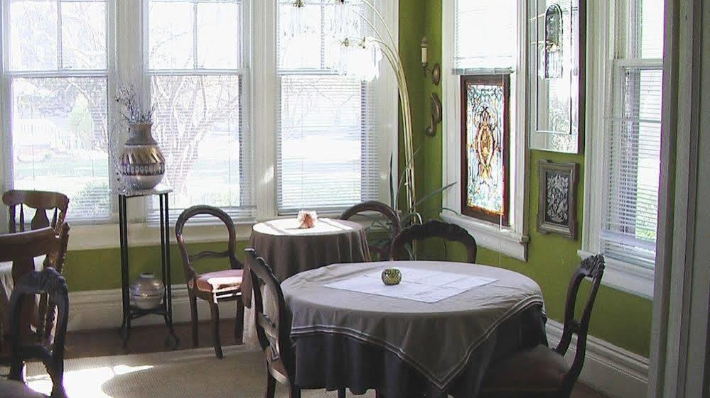 Inn Upon Moon River Plantation Chester エクステリア 写真